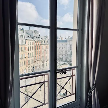 Place Dauphine Apartment *