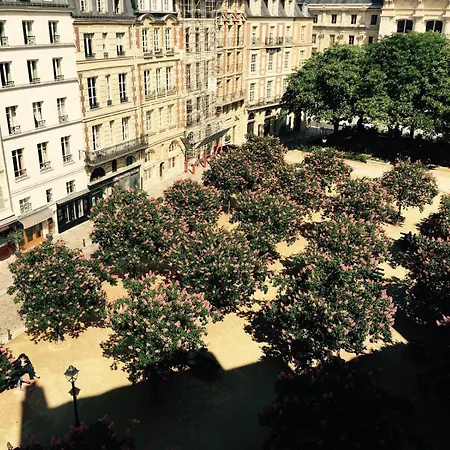 Place Dauphine Apartment *