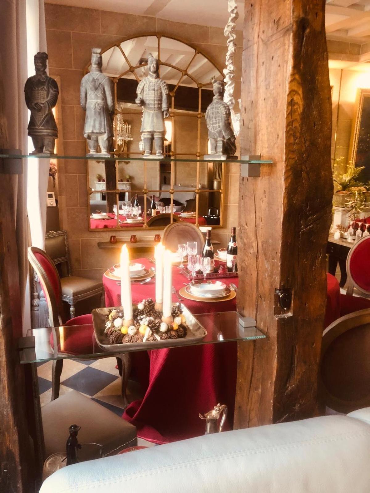 Place Dauphine Apartment