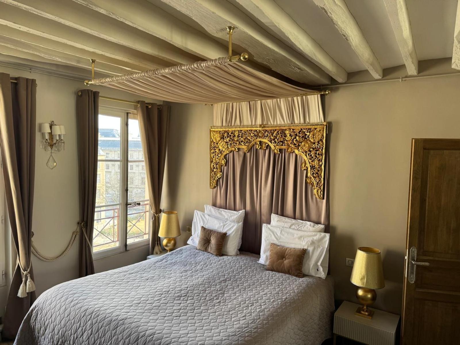 Apartment Place Dauphine